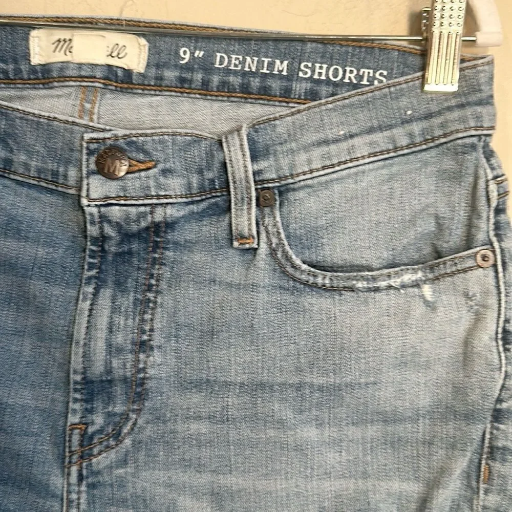 Madewell Denim 9” Women’s Distressed Shorts 31